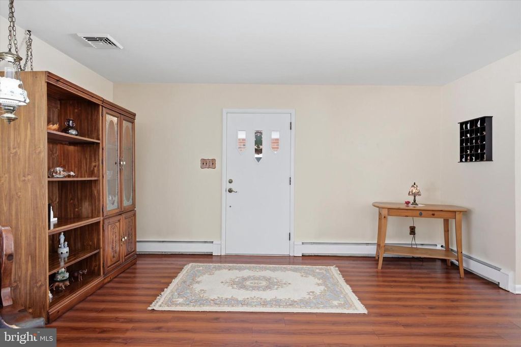 Image 11 of property listing at 1304 VALLEY RD, Glen Mills, PA 19342