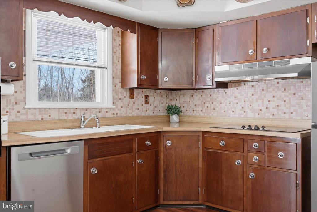 Image 16 of property listing at 1304 VALLEY RD, Glen Mills, PA 19342