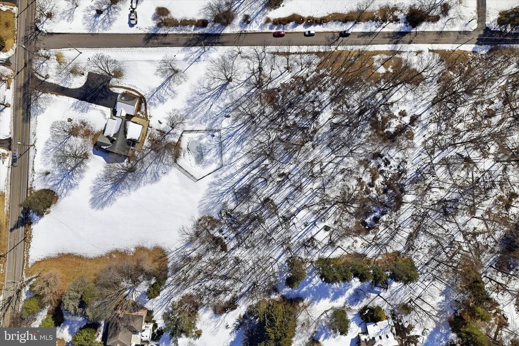 Image 4 of property listing at 1304 VALLEY RD, Glen Mills, PA 19342