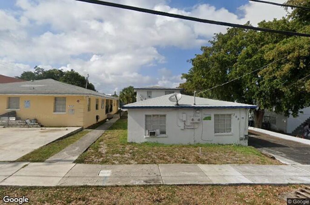 709 11th Street 2, West Palm Beach, FL 33401