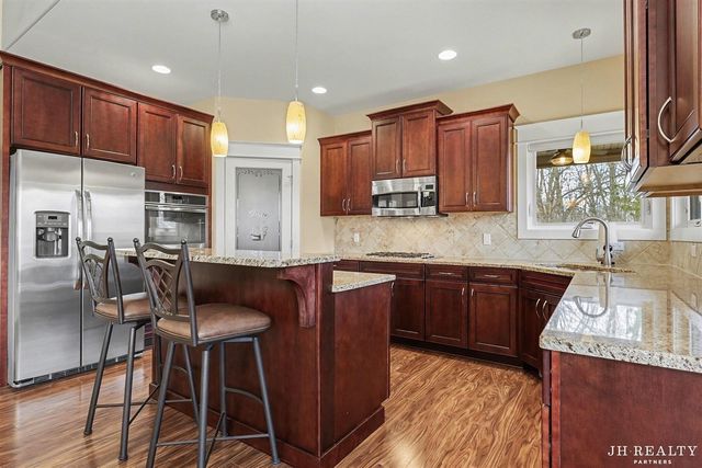 2627 Oak Highland Court, Lowell, MI 49331