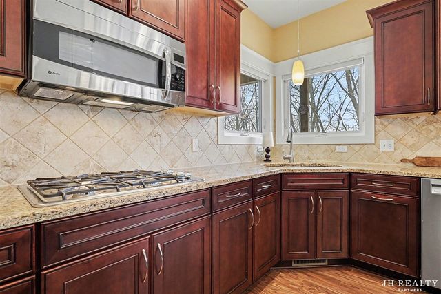 2627 Oak Highland Court, Lowell, MI 49331