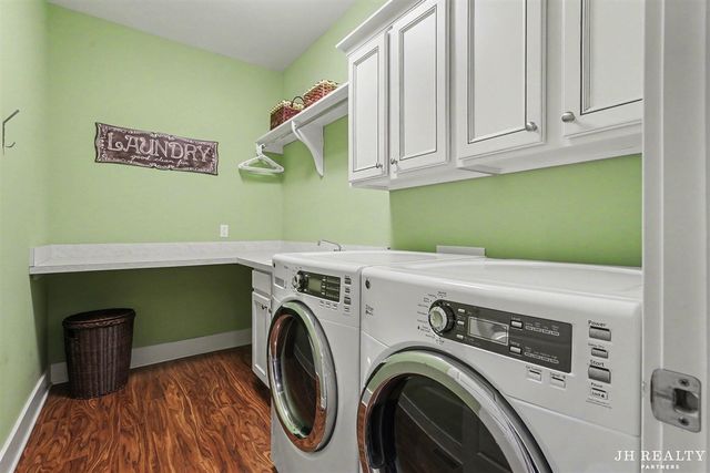 2627 Oak Highland Court, Lowell, MI 49331