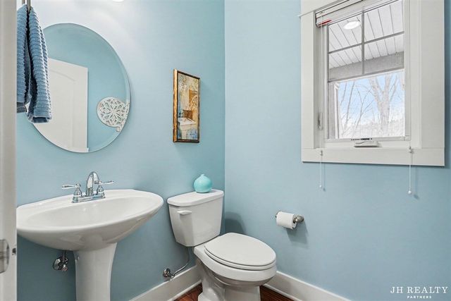 2627 Oak Highland Court, Lowell, MI 49331
