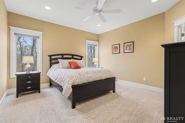 2627 Oak Highland Court, Lowell, MI 49331