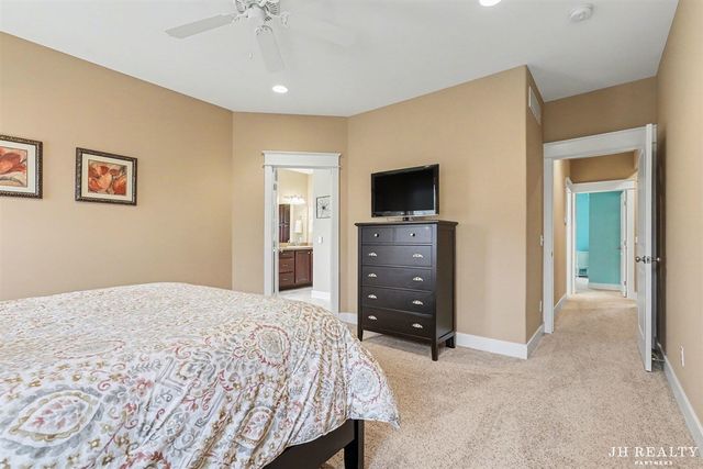 2627 Oak Highland Court, Lowell, MI 49331