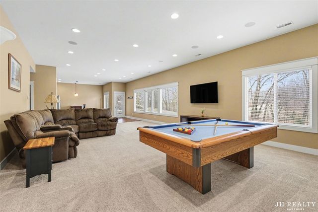 2627 Oak Highland Court, Lowell, MI 49331