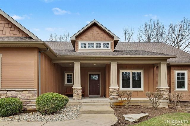 2627 Oak Highland Court, Lowell, MI 49331