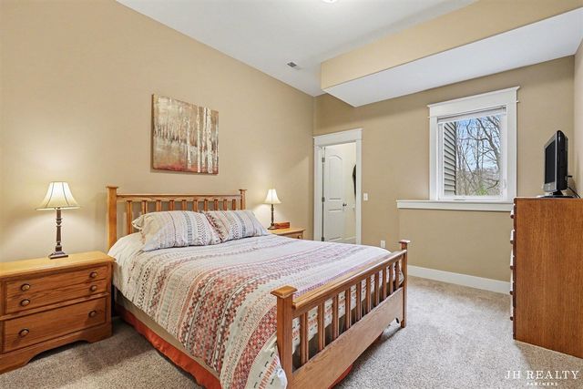 2627 Oak Highland Court, Lowell, MI 49331