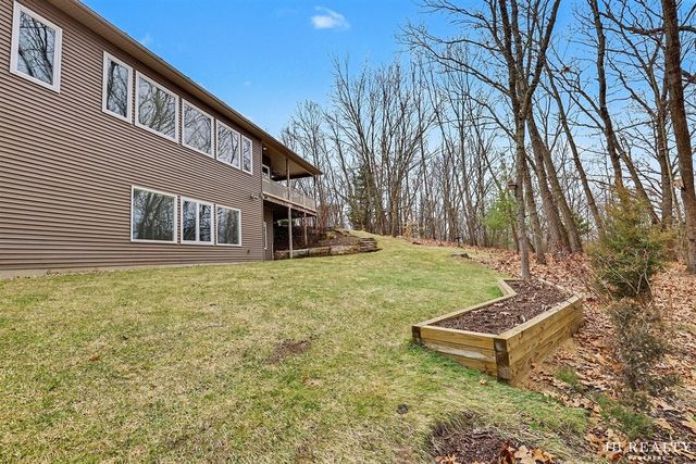 2627 Oak Highland Court, Lowell, MI 49331