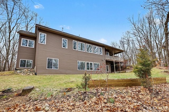 2627 Oak Highland Court, Lowell, MI 49331