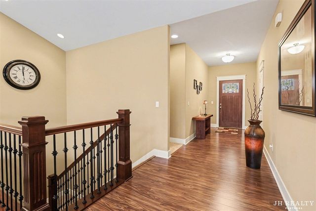 2627 Oak Highland Court, Lowell, MI 49331
