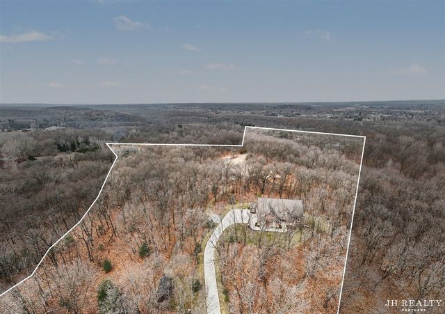 2627 Oak Highland Court, Lowell, MI 49331