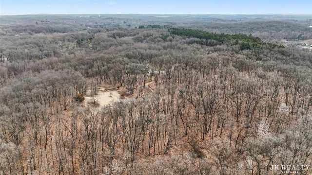 2627 Oak Highland Court, Lowell, MI 49331