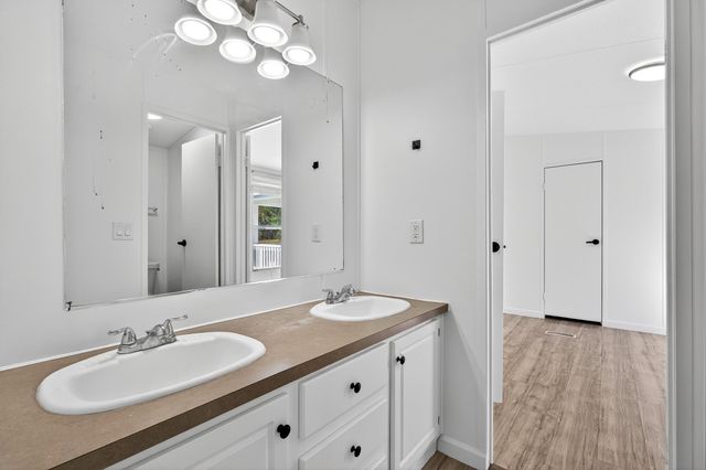 134 Harvest Moon Lane, Chesnee, SC 29323