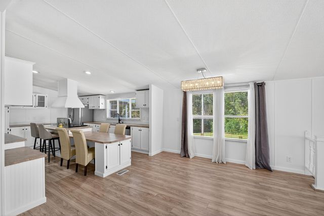 134 Harvest Moon Lane, Chesnee, SC 29323