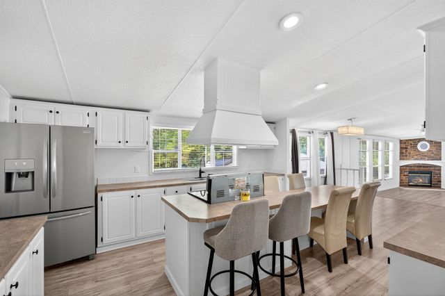 134 Harvest Moon Lane, Chesnee, SC 29323