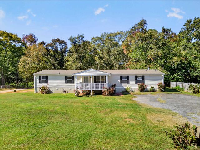 134 Harvest Moon Lane, Chesnee, SC 29323