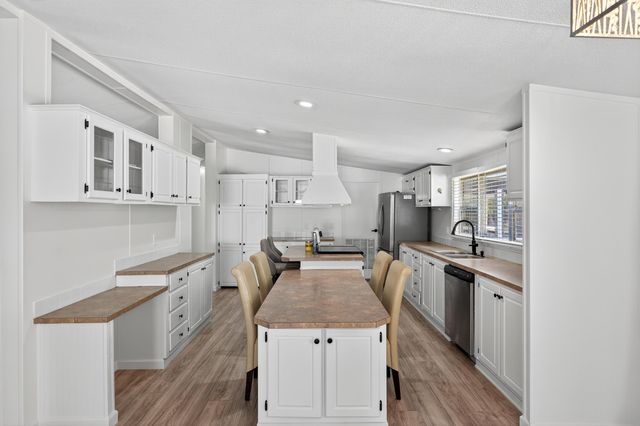 134 Harvest Moon Lane, Chesnee, SC 29323