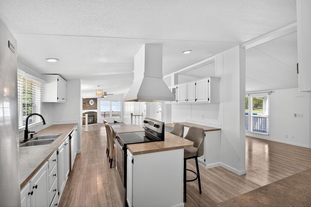 134 Harvest Moon Lane, Chesnee, SC 29323