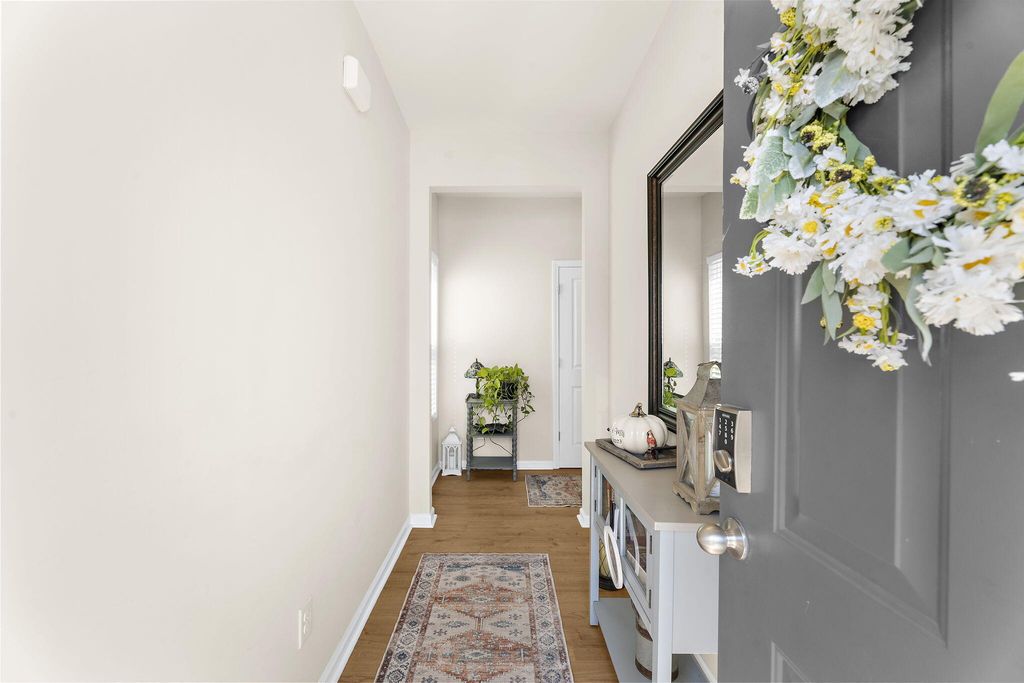 Image 1 of property listing at 163 Surfbird Road, Summerville, SC 29486