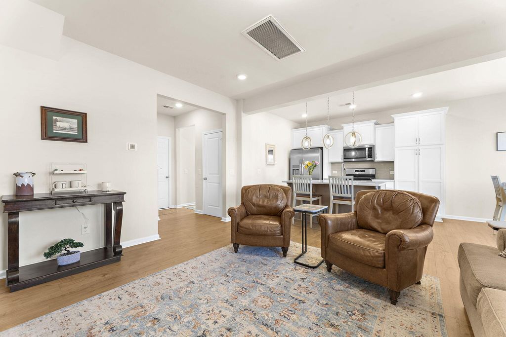 Image 10 of property listing at 163 Surfbird Road, Summerville, SC 29486