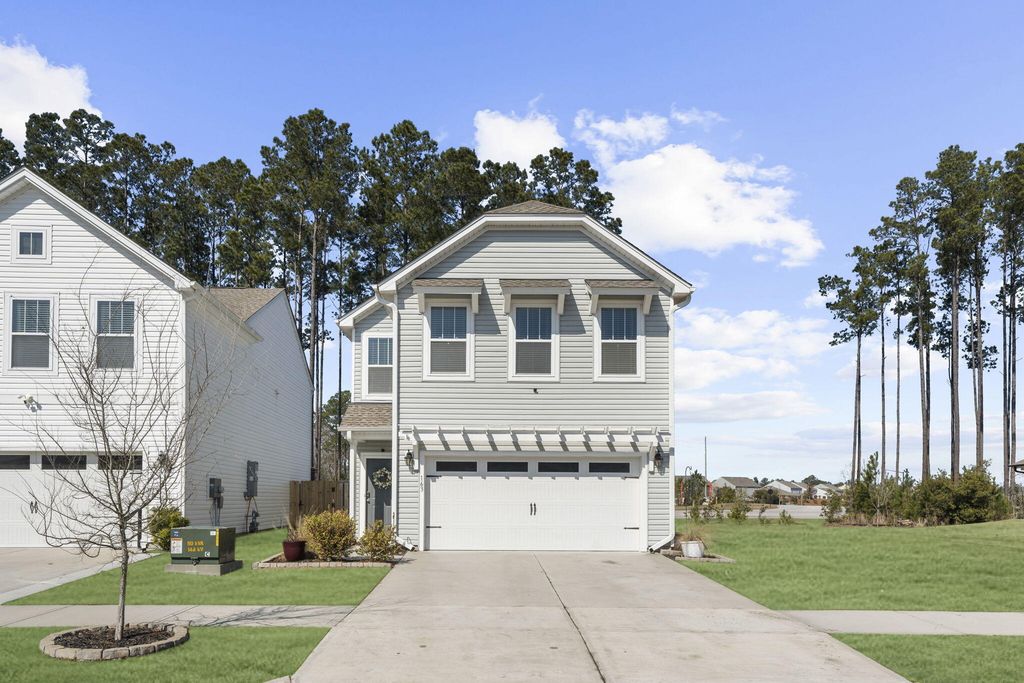 Image 2 of property listing at 163 Surfbird Road, Summerville, SC 29486