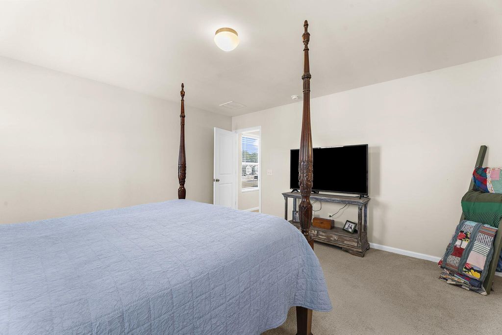 Image 24 of property listing at 163 Surfbird Road, Summerville, SC 29486