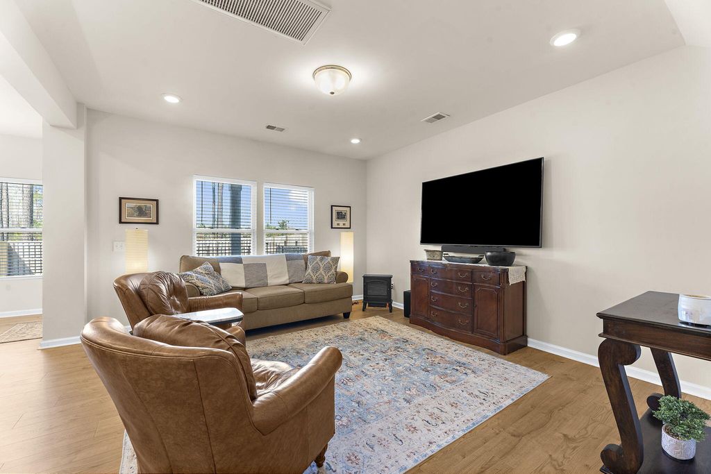 Image 7 of property listing at 163 Surfbird Road, Summerville, SC 29486