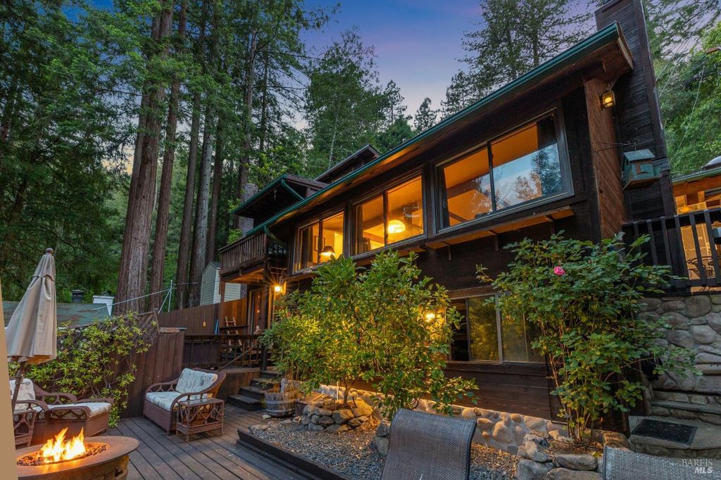 17815 Old Monte Rio Rd, Guerneville, CA 95446