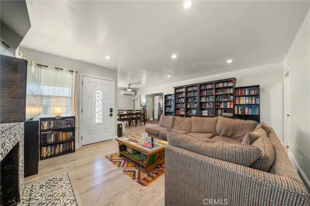 300 E Adams Street East, Long Beach, CA 90805