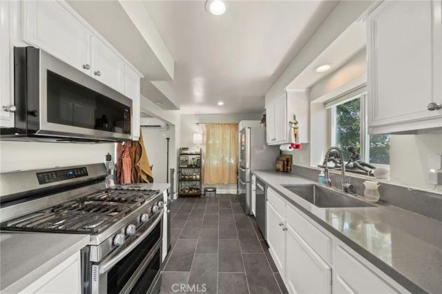 300 E Adams Street East, Long Beach, CA 90805