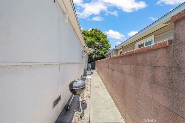 300 E Adams Street East, Long Beach, CA 90805