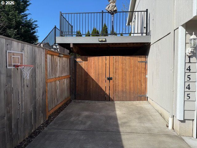 14545 Se CENTER St, Portland, OR 97236