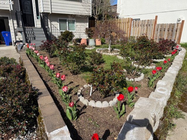 14545 Se CENTER St, Portland, OR 97236