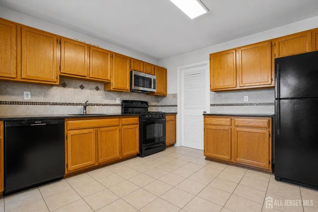 216 Copeley Way, North Brunswick, NJ 08902