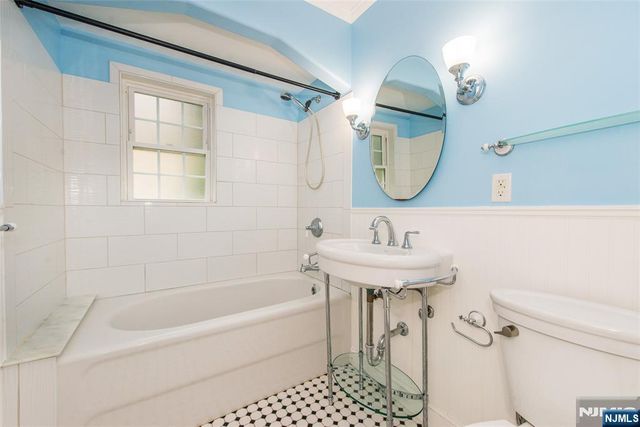 247 Emmett Place, Ridgewood, NJ 07450