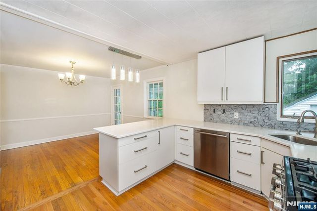 247 Emmett Place, Ridgewood, NJ 07450