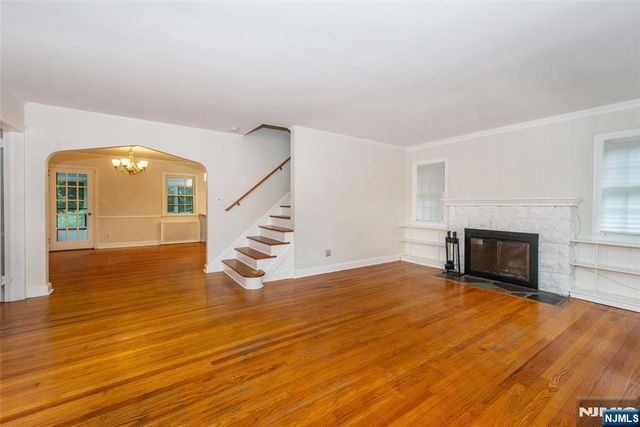 247 Emmett Place, Ridgewood, NJ 07450