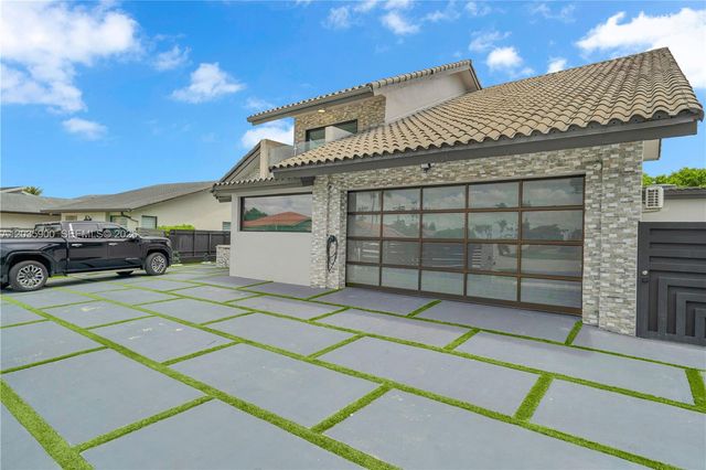 13330 SW 5th Street, Miami, FL 33184