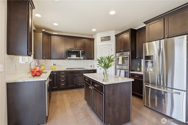 29220 SE 120th Way SE, Auburn, WA 98092