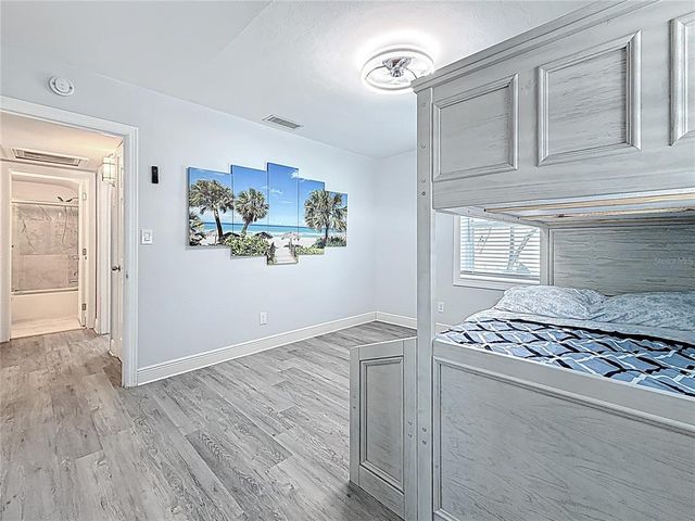 6609 DARTMOUTH AVENUE N, St Petersburg, FL 33710