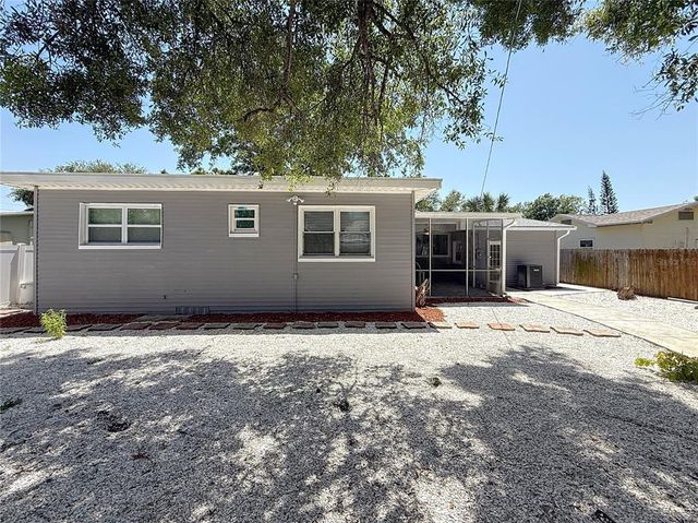 6609 DARTMOUTH AVENUE N, St Petersburg, FL 33710
