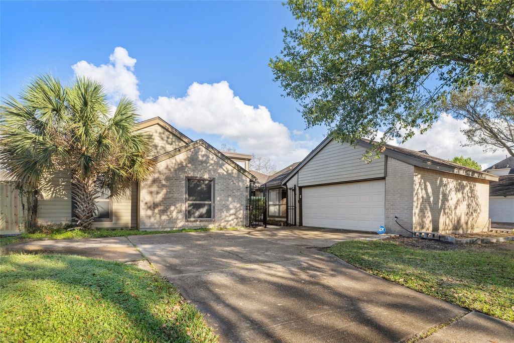 3307 Ashfield Drive, Houston, TX 77082