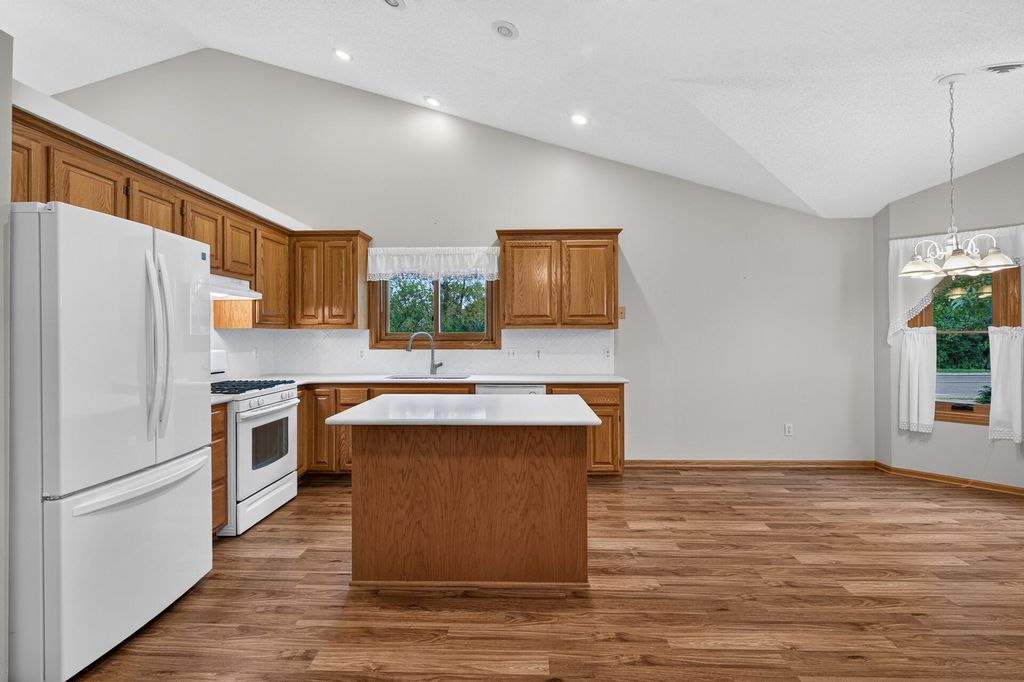 6511 20th Street N, Oakdale, MN 55128 — photo 5