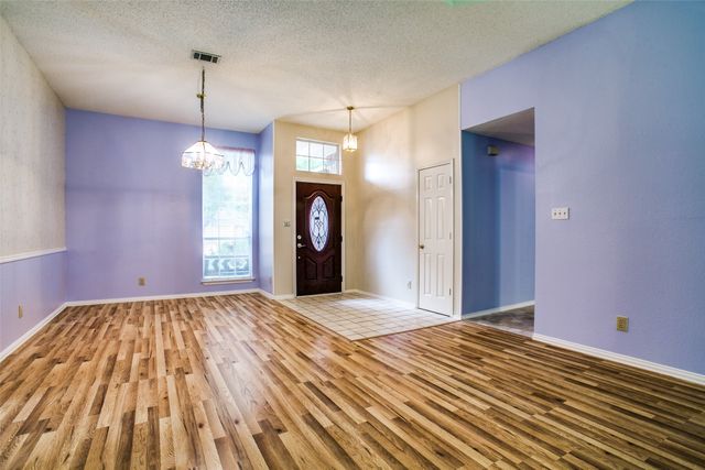 2110 Wedgewood Drive, Grapevine, TX 76051