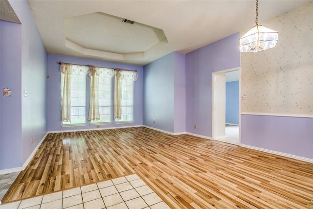 2110 Wedgewood Drive, Grapevine, TX 76051