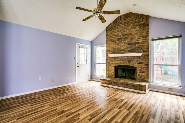 2110 Wedgewood Drive, Grapevine, TX 76051
