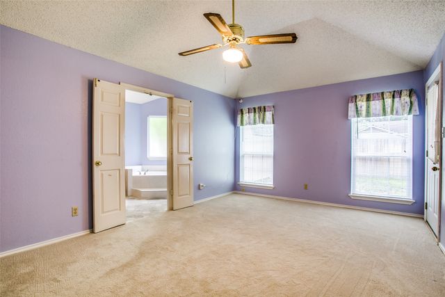 2110 Wedgewood Drive, Grapevine, TX 76051