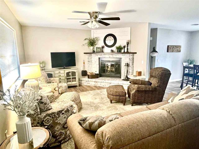 707 N 18th St, Frederick, OK 73542